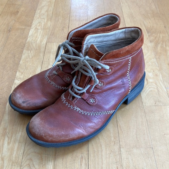 3/$20 Josef Siebel cognac leather ankle boots 9 EUR 40 - Picture 1 of 11